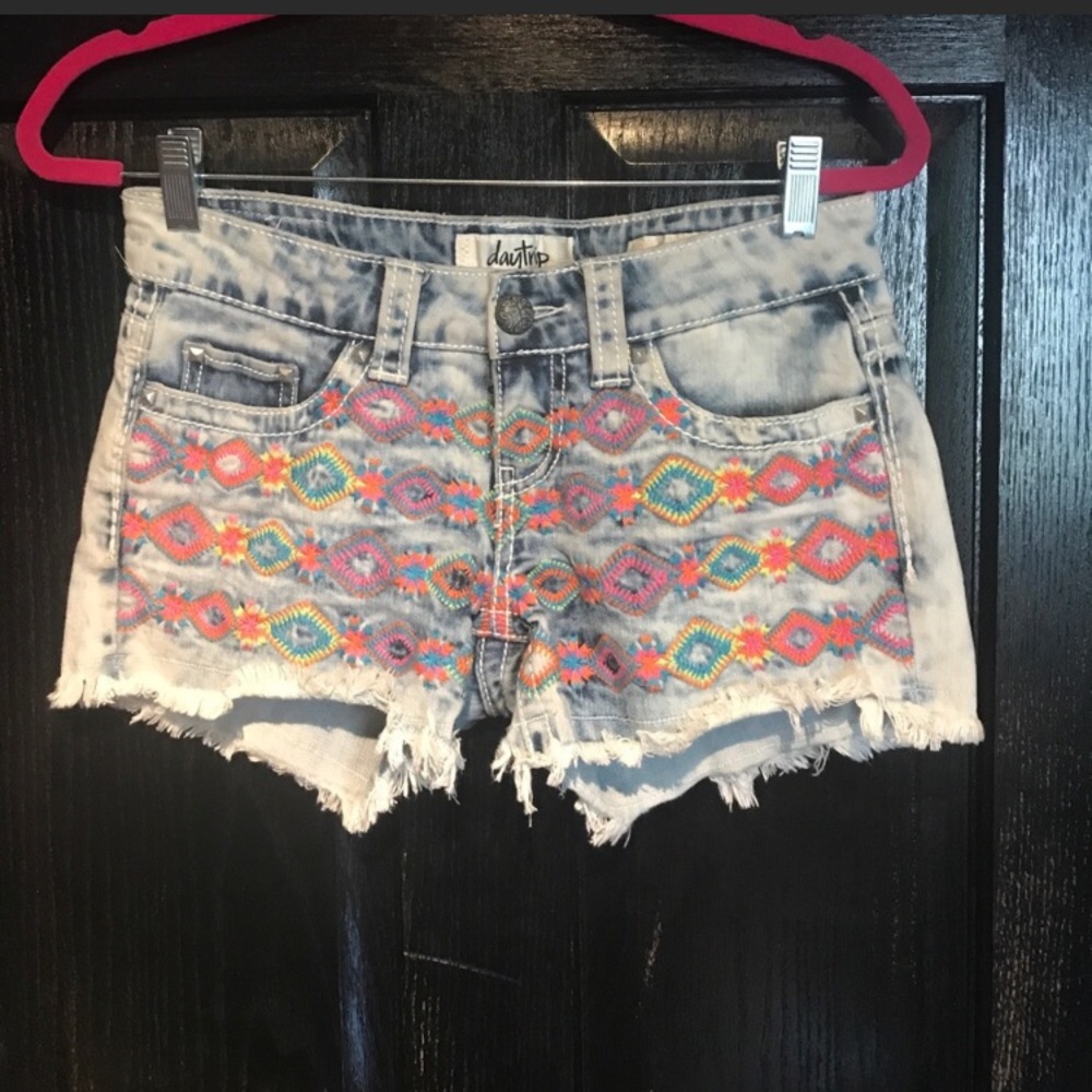 Daytrip aztec shorts